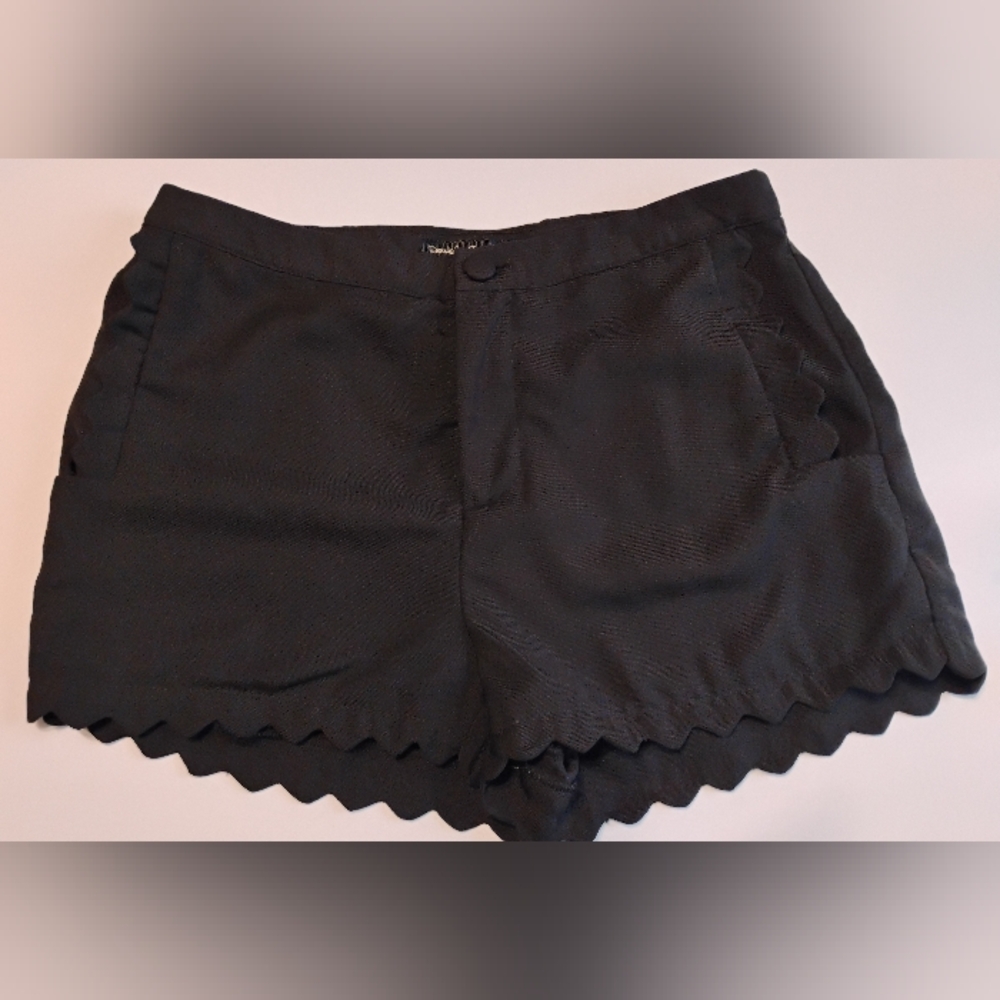 Double Zero Black High‎ Waist Scalloped Shorts - Size S - EXCELLENT! FAST SHIP!